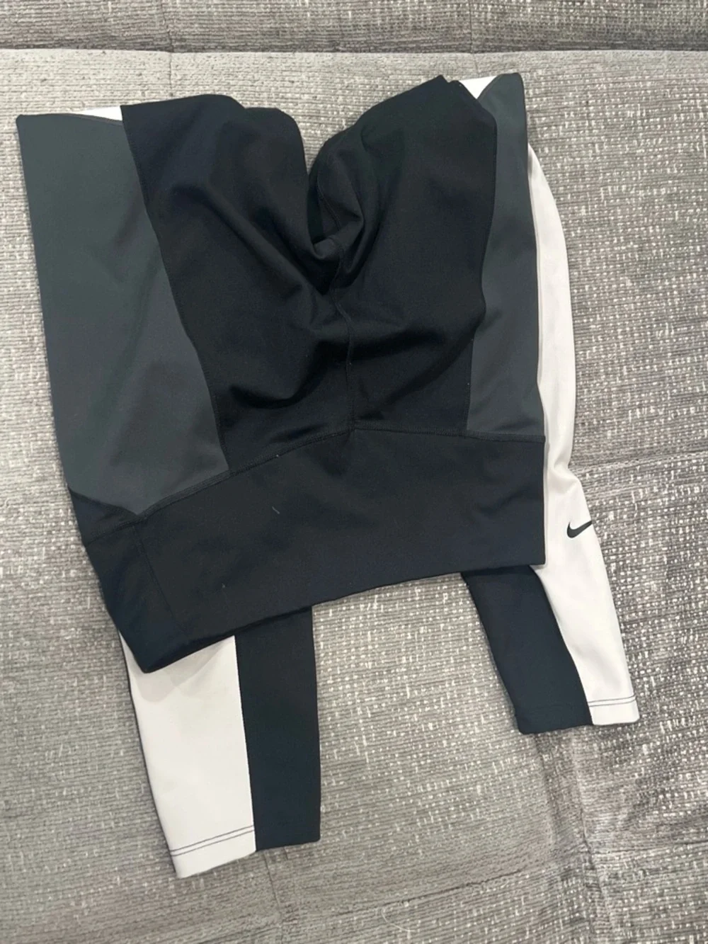 Nike Girls Black, Gray & White Colorblock Training Leggings